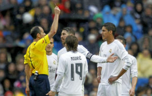 Varane recibe su primera expulsin como jugador del Real Madrid