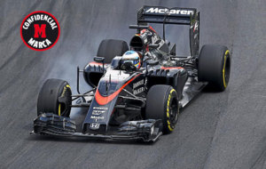 Alonso, a bordo del McLaren Honda MP4-30, durante una prueba de la...
