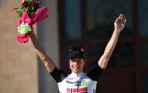 Boasson Hagen celebra su triunfo en la quinta etapa del Tour de Omn