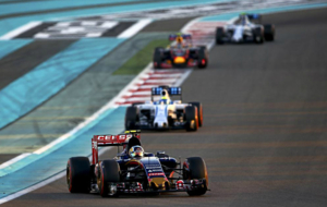 Carlos Sainz en el Gran Premio de Abu Dabi de 2015