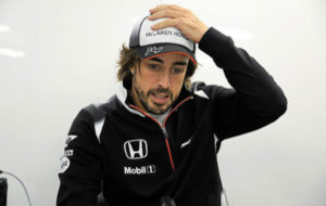 Fernando Alonso, durante la rueda de prensa tras su estreno con el...