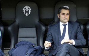 Valverde, en el banquillo de Mestalla.