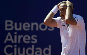 Nicols Almagro se lamenta de un punto perdido en la final de Buenos...