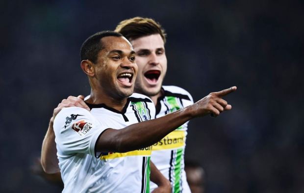 Raffael celebra un gol con el Borussia Mnchengladbach