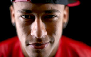 Primer plano de Neymar.