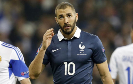 Karim Benzema en un partido con la seleccin francesa el pasado mes...