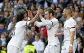 Marcelo, Bale y Benzema celebran un gol.