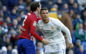 Diego Godn, marcando a Cristiano Ronaldo en el ltimo Real...