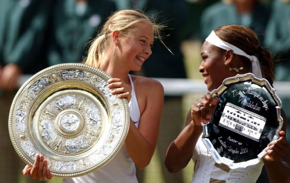 Sharapova y Serena, tras la final de Wimbledon 2004