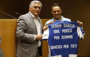 Sergio Garca, junto a Joan Collet, en la despedida del delantero...