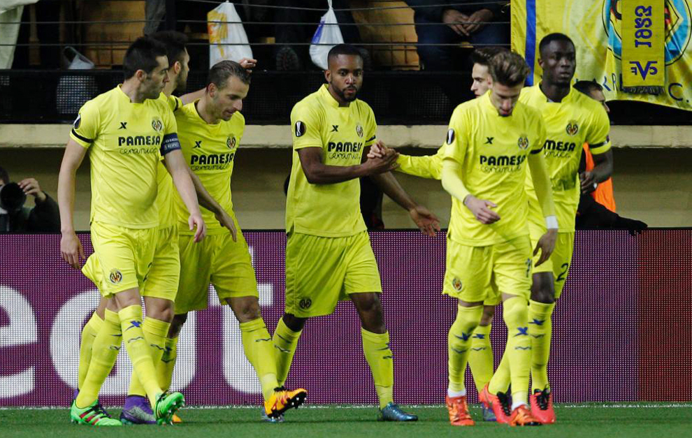 Bakambu con sus dos goles acerca al Villarreal a los cuartos de la...