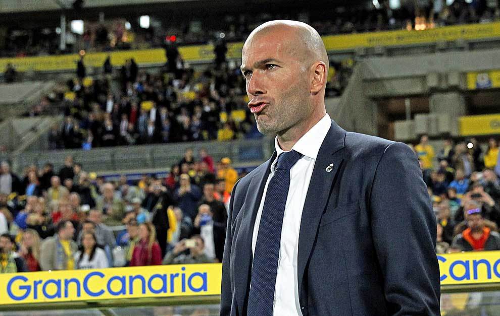 Zinedine Zidane, durante el encuentro entre Las Palmas y el Real...