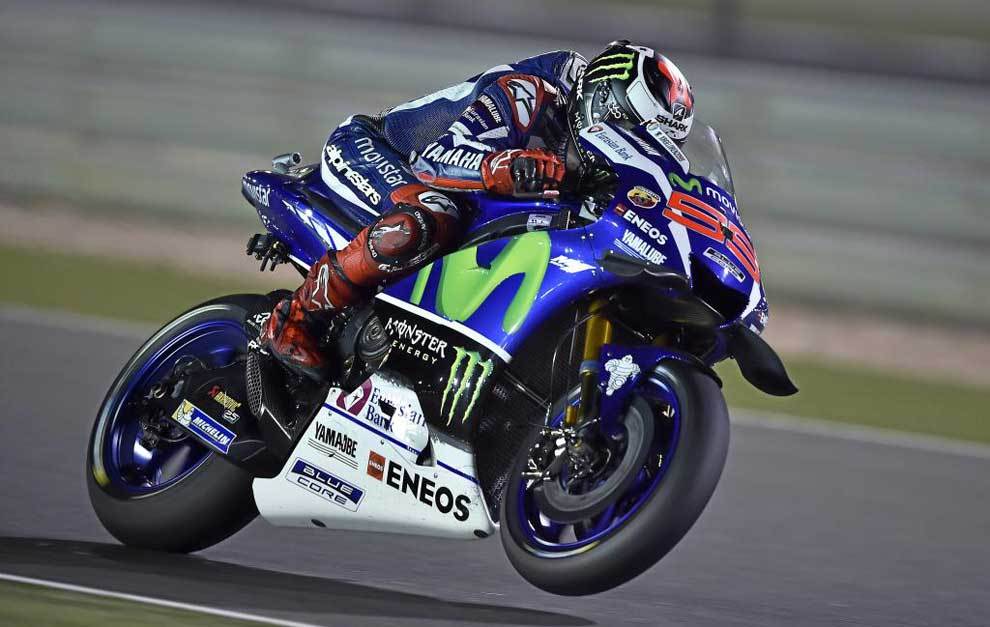 Jorge Lorenzo rueda con su Yamaha