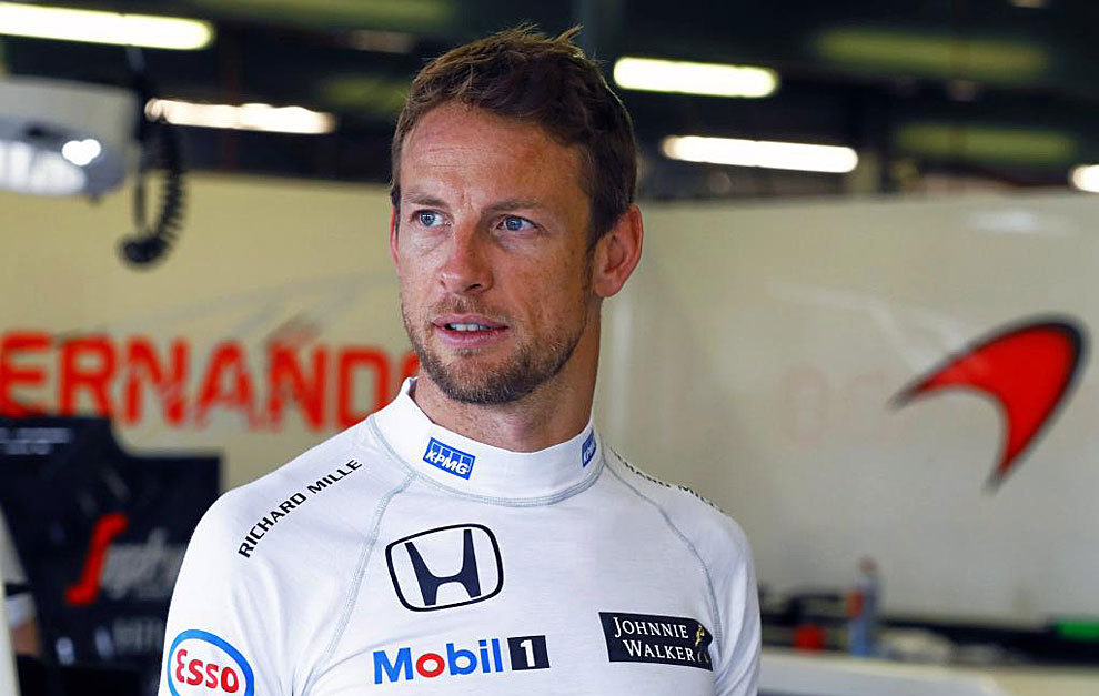Jenson Button, en el box de McLaren Honda en Australia.