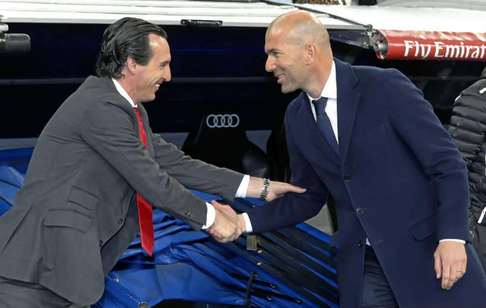 Emery y Zidane se saludan antes del Real Madrid-Sevilla.