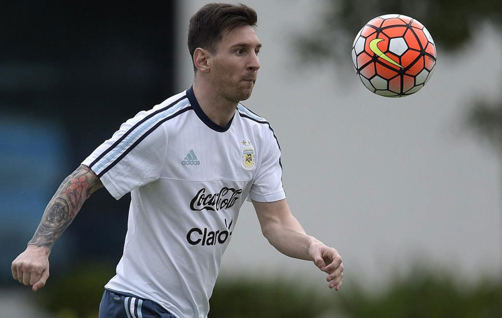 Messi, entrenando con Argentina.