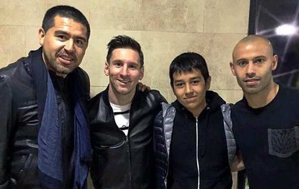 Riquelme, Messi, Agustn, hijo de Romn, y Mascherano posan en...