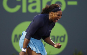 Serena Williams celebrando su victoria ante McHale