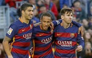 Luis Surez, Neymar y Messi celebran un gol con el Barcelona