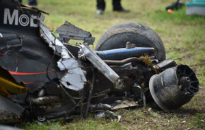 Imagen del coche de Fernando Alonso tras su accidente en el GP de...