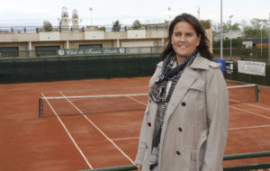 Conchita Martnez posa en el Club Tennis Lleida.