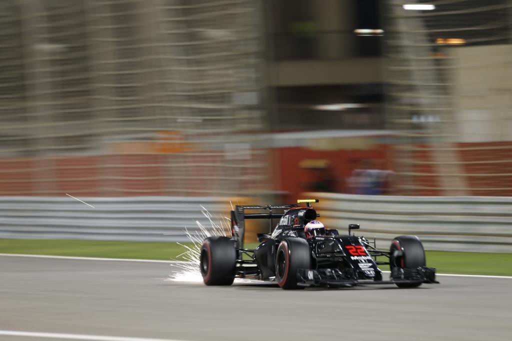 Jenson Button, durante los entrenamientos libres del Gran Premio de...
