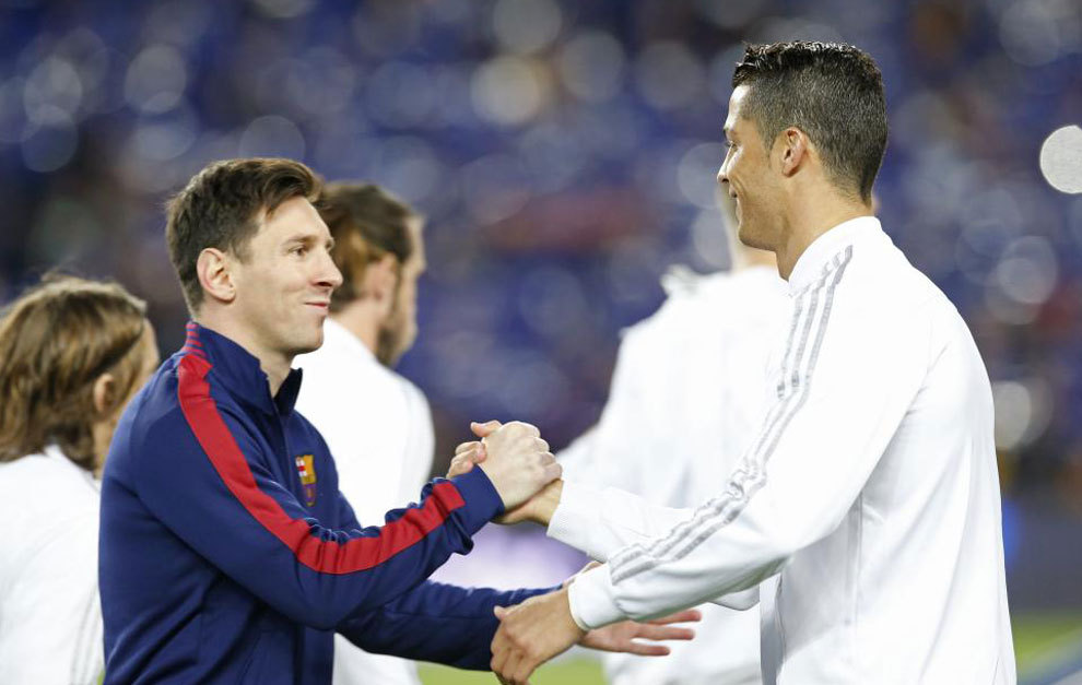 Lionel Messi and Cristiano Ronaldo before the match