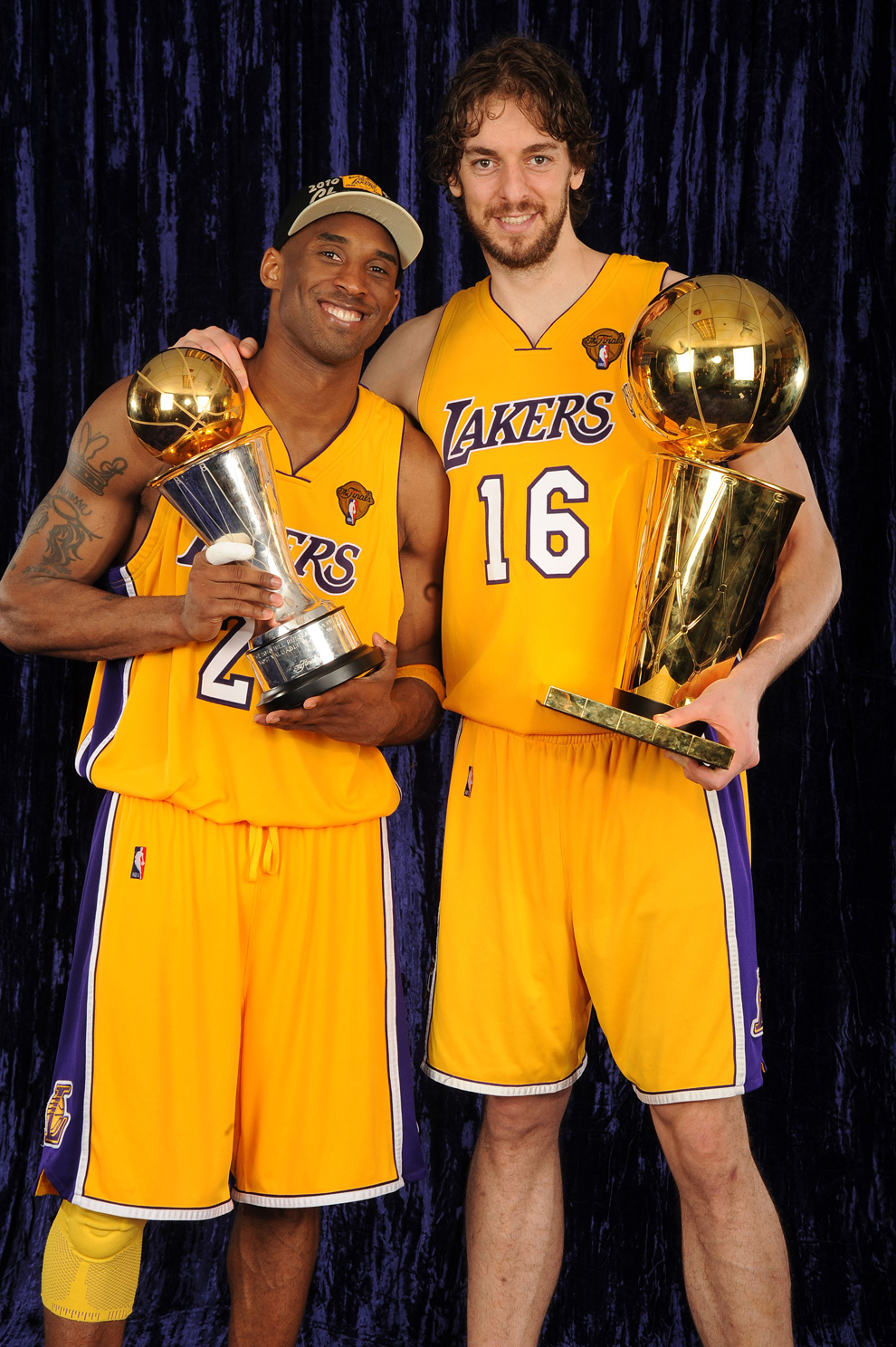 Pau Gasol y Kobe Bryant campeones de la NBA en 2010