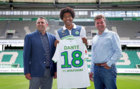 Dante, en su presentacin como jugador del Wolfsburgo.