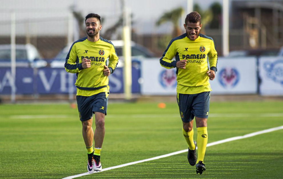 Costa y Dos Santos, en un entrenamiento del Villarreal.