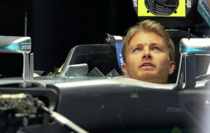 Nico Rosberg, dentro de su Mercedes.