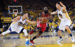 Stephen Curry ante James Harden