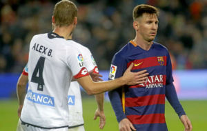 lex junto a Messi en el encuentro de Liga del Camp Nou.