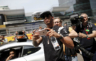 Lewis Hamilton en el paddock del GP de China 2016