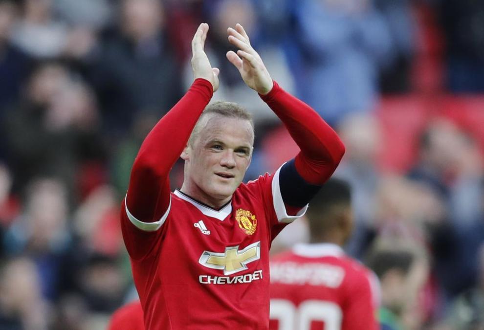 Wayne Rooney, el mejor pagado de la Premier League, percibe 346.725...