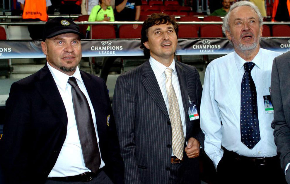 Nga e majta në të djathtë, Cosmi, ish-trajneri i Udineses, Gino Pozzo dhe ...