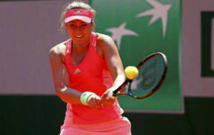 Paula Badosa durante un partido en Roland Garros jnior.