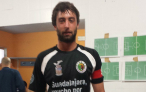 Xabi Cid, en el vestuario del Dinamo Guadalajara.