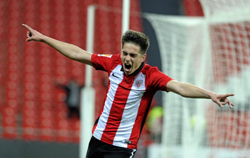 Segun celebra un gol con el filial del Athletic.