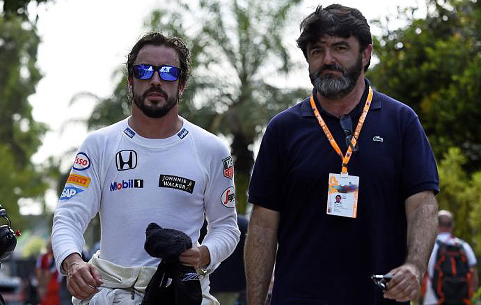 Fernando Alonso y Luis Garca Abad en el pasado Gran Premio de...