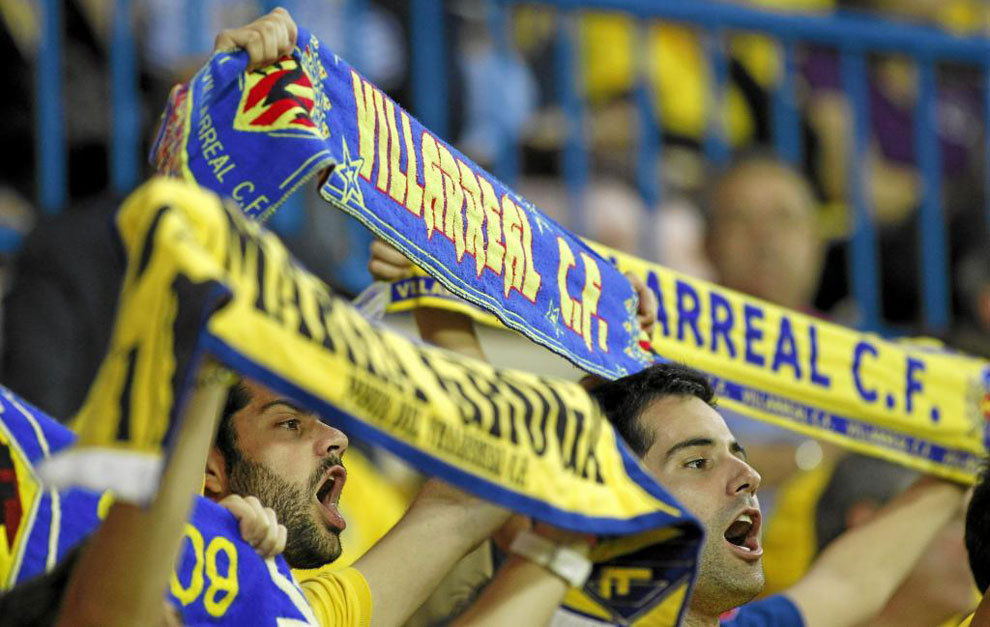Aficin del Villarreal animando a su equipo
