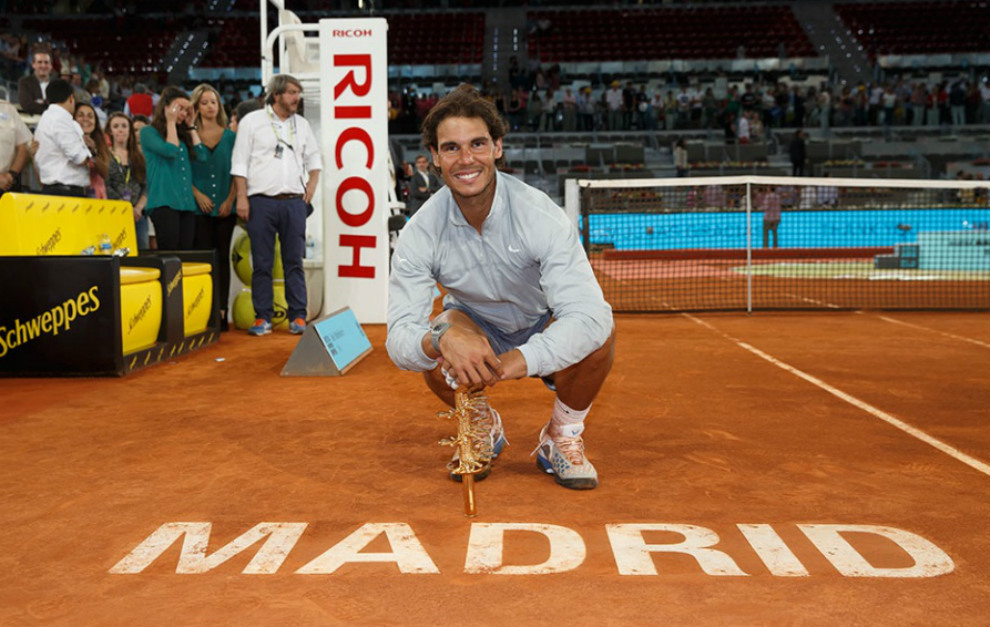 Rafael Nadal con el Ion Tiriac Trophy en 2014, su ltimo triunfo por...