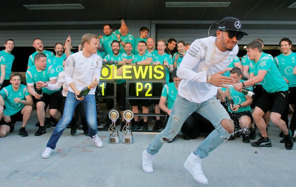 Rosberg y Hamilton en la celebracin del doblete de Mercedes