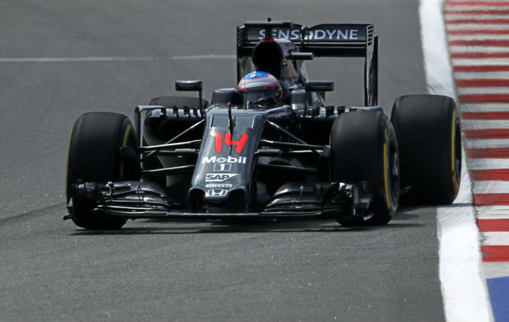 Alonso, durante los primeros libres del GP de Rusia.