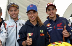 lvaro Bautista, Mara Herrera y Marc Mrquez, en Le Mans.
