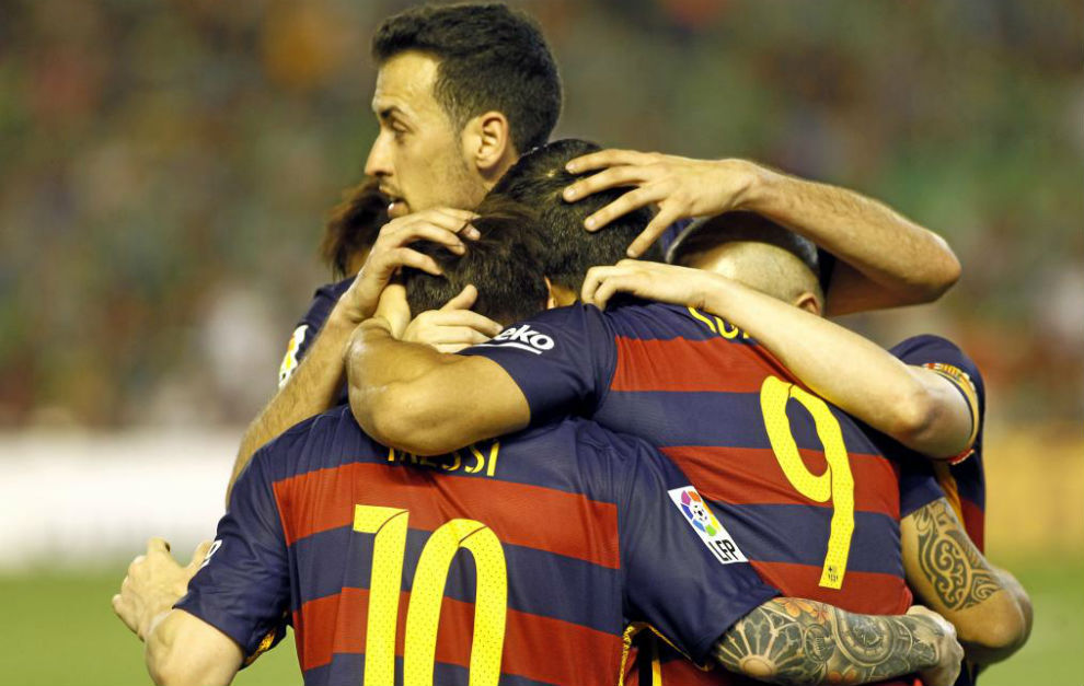 Busquets celebra un gol del Barcelona.