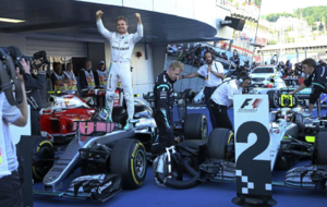 Nico Rosberg celebra su victoria en el GP de Rusia 2016