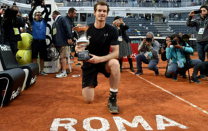 Andy Murray, con el trofeo de Roma