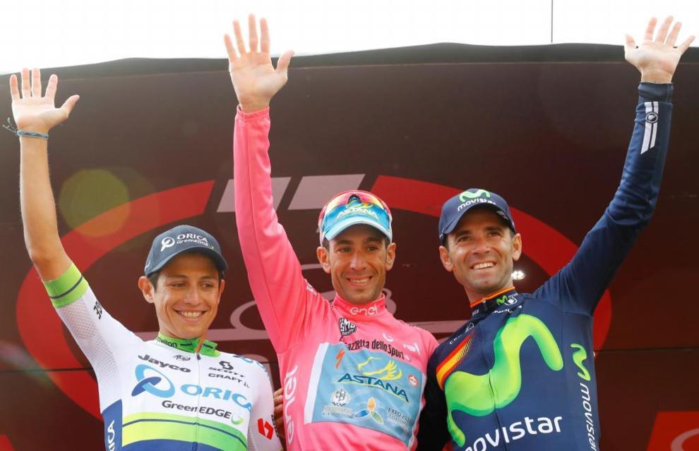 El podio final del Giro de Italia 2016 con Nibali, Chaves y Valverde.