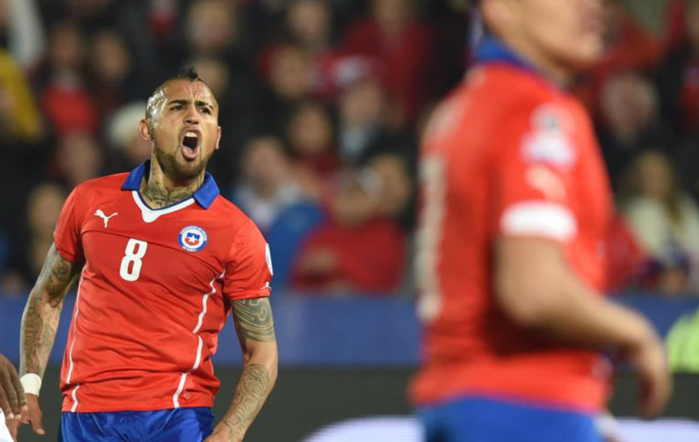 Vidal en un partido con Chile